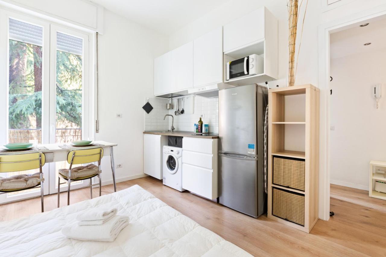 Milano Famagosta Cosy Studio ภายนอก รูปภาพ